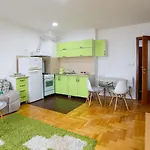 Apartman Leo * Lukavica