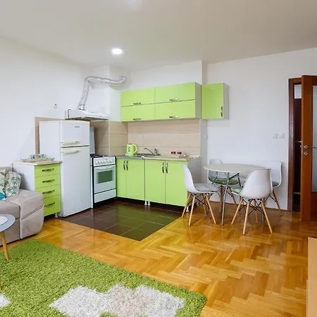 Apartman Green * Lukavica