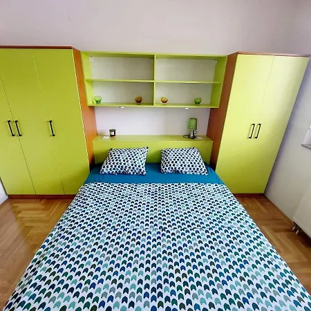 Apartment Apartman Green Lukavica